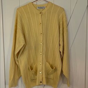 Vintage Burberry Yellow Cable Knit Cardigan with Gold Buttons.100% merino wool 💛